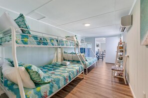 2 bedrooms, WiFi, bed sheets - SFW131: Bluefish Cottage - Charming Coastal Cottage in the heart of Pleasure Isl (Carolina Beach)