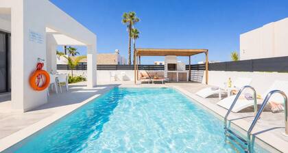 Villa Salty Sun 1 - Two Bedroom Villa, Sleeps 4