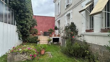 Enceinte de lâhĂ©bergement