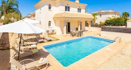 Villa Solis - Drei Schlafzimmer Villa, Schläft 6
