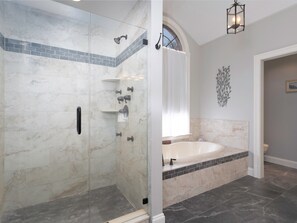 Towels - Guest Lodge | Private Pool | Outdoor Dining | Game Room (Sudlerville)