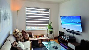 Smart-TV, Videospiele, Bücher, Musikbibliothek