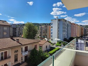 高級公寓 | 陽台