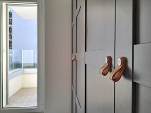 Down duvets, iron/ironing board, cots/infant beds, free WiFi - Urban Apartments (Lugano)