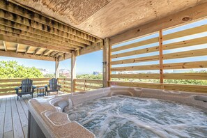 Outdoor spa tub - C9261 Blue Moon. 4x4 Beach, Ocean View, Pool, Hot Tub, Rec Room, Pool Table! (4x4 - Carova NC)