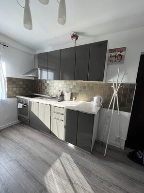 فرن، مستلزمات طهي/أطباق/أوعية