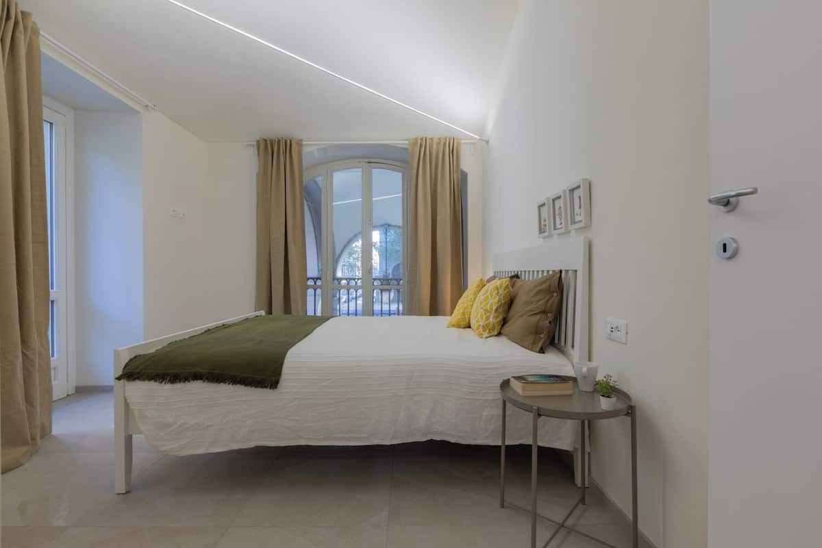 Comfort Apartment | 1 bedroom, iron/ironing board, free WiFi, bed sheets