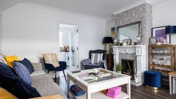 Smart TV, computer monitors