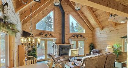 Mountain Log Home-Among Lodgepole Pines