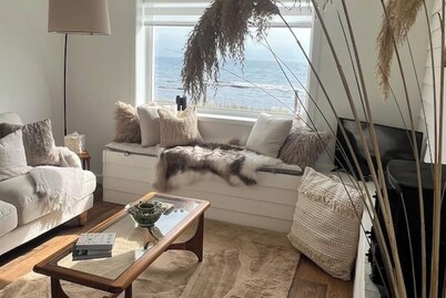 Orkney Retreats Kilnbarn 5* Scandi Deluxe Seafront Cottage