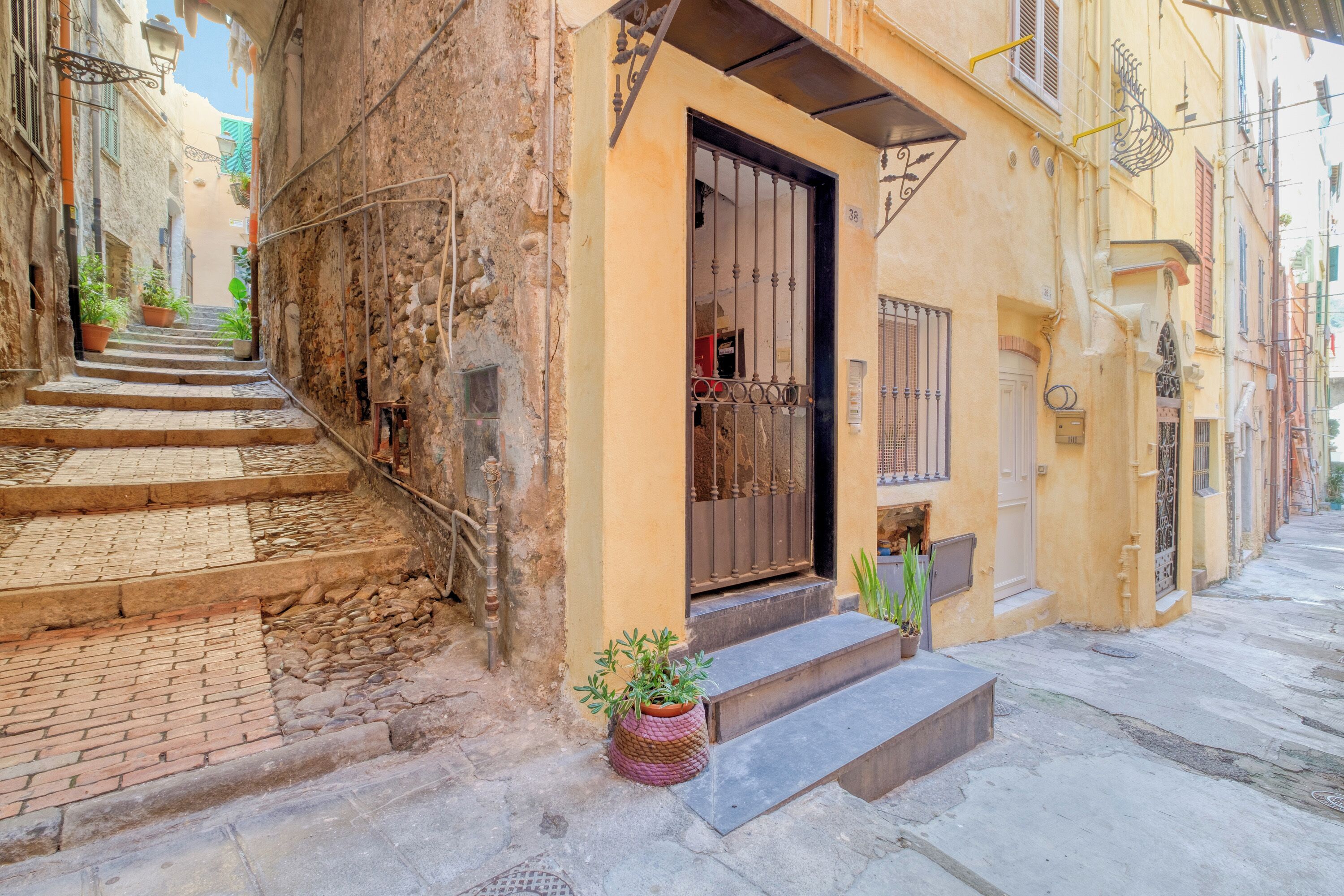 Monolocale Standard (Oltremare) | Dettaglio esterni