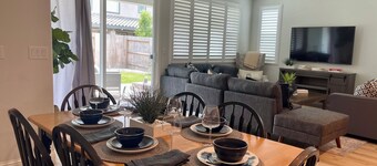 3/2 - Family Friendly, Fully Furnished w/ Jacuzzi