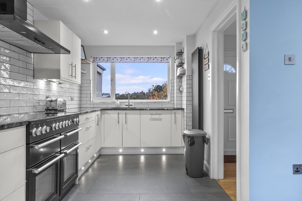 Refrigerador, microondas, horno, lavavajillas