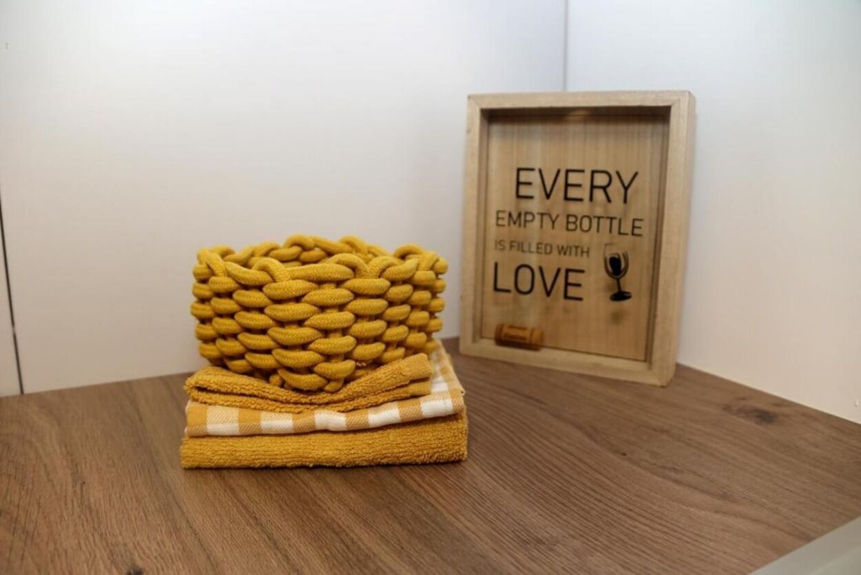 Haartrockner, Handtücher, Seife, Toilettenpapier