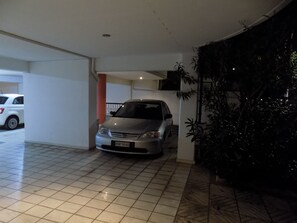 Free self parking - Natalys 2 Bd Gorgeous Apt in Volos (Volos)