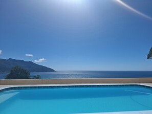 Outdoor pool - Tropical Secrets Holiday Apartments (Mahé Island)