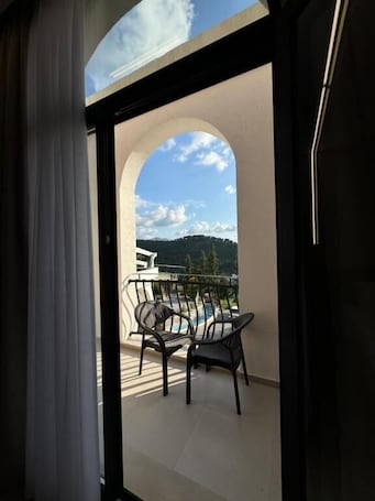 Deluxe Double or Twin Room, Balcony, Mountain View | Free WiFi