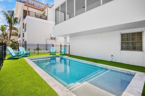 Beheizter Pool