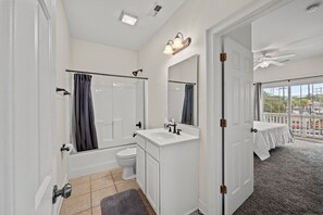 Bathroom - 5BR Waterfront Home w/ Pool, hotub, & elevator (North Myrtle Beach)