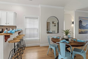 AZ72 8013 - Large Luxury Water Front W/ Pool, HotTub, Elevator (North Myrtle Beach)