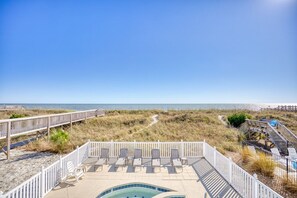 Property grounds - 6 BR OceanFront w/ Heated Pool/Hottub Cherry Grove (North Myrtle Beach)