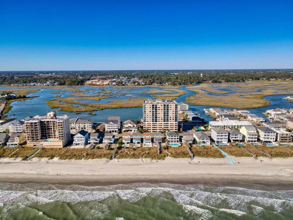 På stranden og strandhåndklær