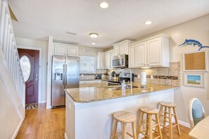 Private kitchen - 6 BR OceanFront w/ Heated Pool/Hottub Cherry Grove (North Myrtle Beach)