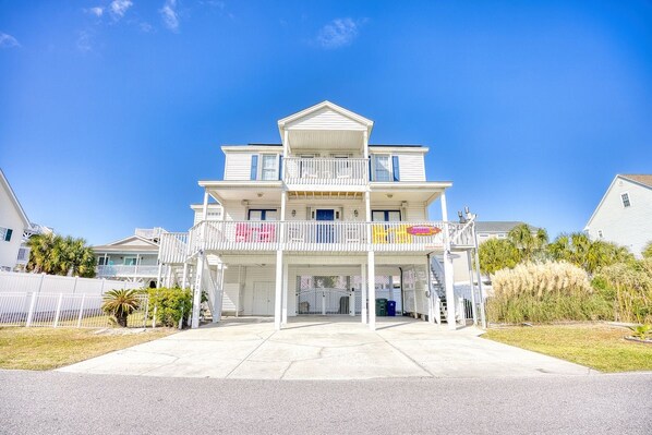 Exterior - Waterfront Retreat w/ Private Pool in Cherry Grove (North Myrtle Beach)