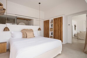 4 bedrooms, iron/ironing board, WiFi