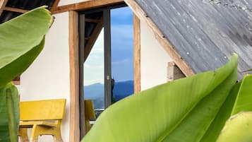 Comfort Room, Patio, Mountain View