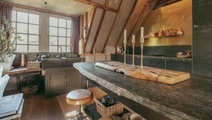 Fridge, oven