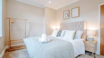 3 bedrooms, iron/ironing board, WiFi