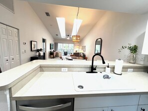 Interior - Beautiful Rotonda Condo 2 Bed 2 Bath Pool Walkable Near Beaches Monthly Rental (Rotonda West)