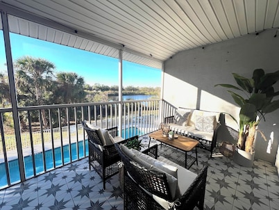 Beautiful Rotonda Condo 2 Bed 2 Bath Pool Walkable Near Beaches Monthly Rental