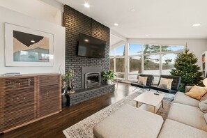 TV connectée, cheminée