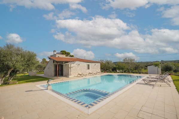 Piscine extérieure