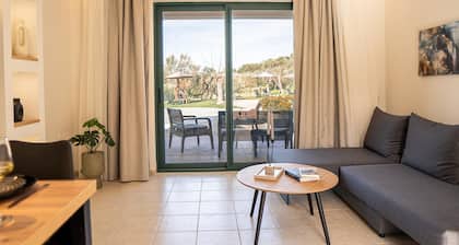 Olive Grove Maisonettes and Apts