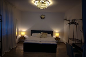 3 Schlafzimmer, Bügeleisen/Bügelbrett, WLAN, Bettwäsche