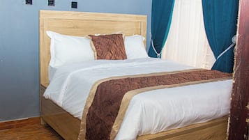 Studio, Kitchenette | 1 bedroom, desk, laptop workspace, free WiFi