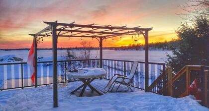 ZuKaLand Lakehouse + Cedar SPA & Rooftop Terrace
