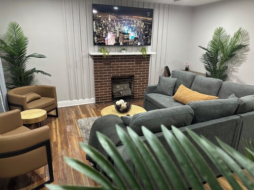 Winston Salem 3Bd 2Ba GAME ROOM mins to Downtown