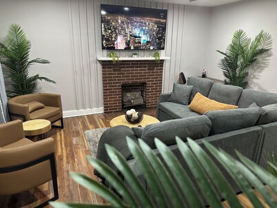 Winston Salem 3Bd 2Ba GAME ROOM mins to Downtown