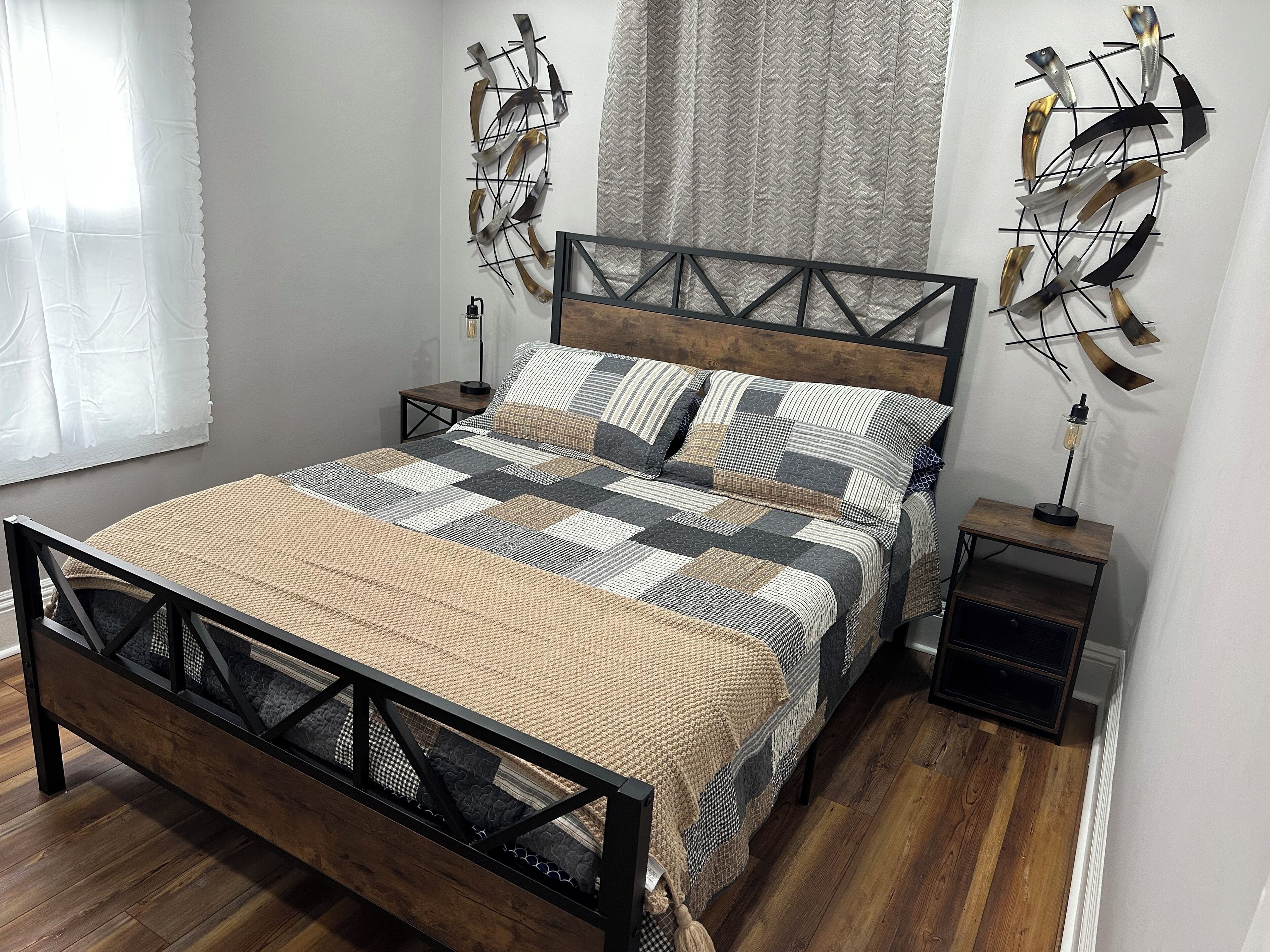 3 bedrooms, desk, iron/ironing board, free WiFi