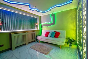 Télévision, cheminée