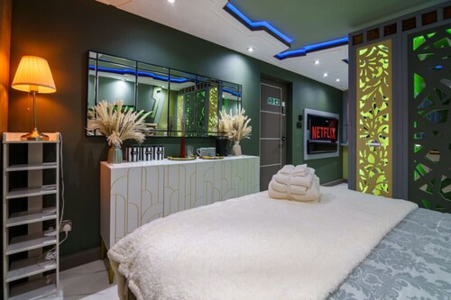 Stylish 5-Bedroom Apartment Near Chancery Lane & Kings Cross – Perfect for Groups & Families!