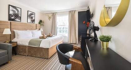 Spacious 5-Room Property in Prime Islington Location – Perfect for Groups & Business Travelers!