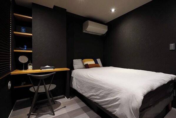 1 habitación, escritorio, tabla de planchar con plancha y wifi gratis 