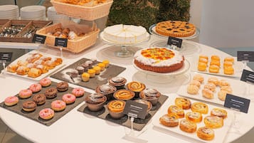 Daily buffet breakfast (EUR 9.5 per person)