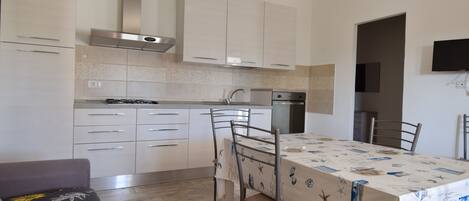 Condo, Balcony, City View | Private kitchen