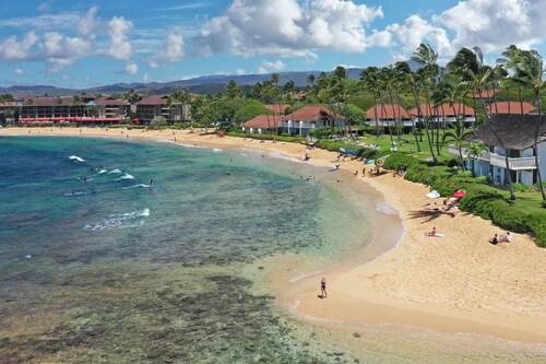 Modern Kauaʻi Luxury Home With Ohana, Pool, and Spa in Kukuiʻula